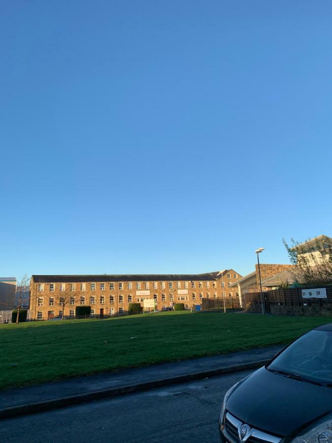 Travis House One Lägenhet Burnley Exteriör bild